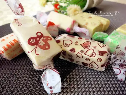 Cow Rolling Sugar