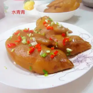 Spicy pig hands