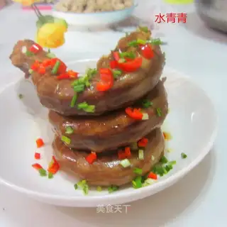 Spicy duck neck