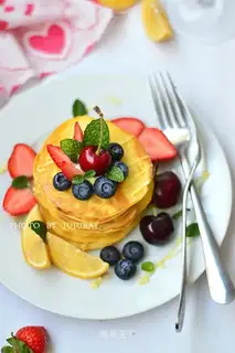 Sweet fruit muffins