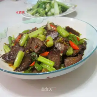 Cream pepper fried beef
