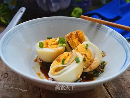 Soy onion duck eggs