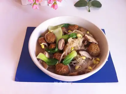 Green bean noodles soup