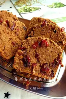 Cake with sorghum