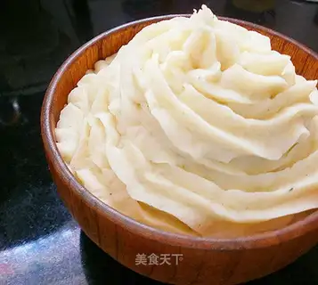 Taste mashed potatoes