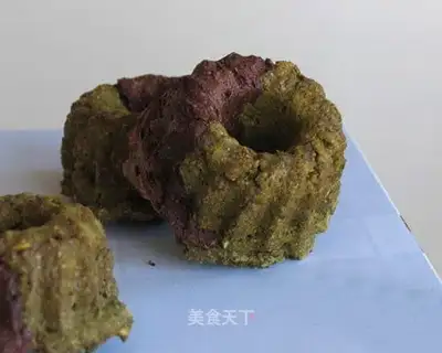 "Seven New Year's Cake."