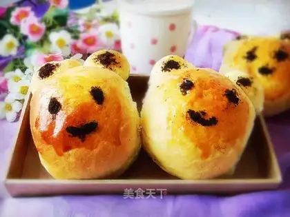 Coconut milk, yellow-faced bear bread