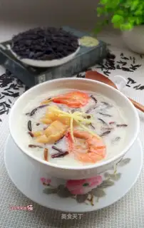 Porridge of rice shrimp
