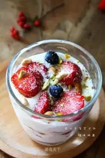 Strawberry cheese glasses