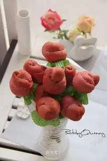 Rose bread