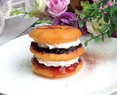 Butter jam sandwich cake