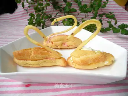 Swan puff