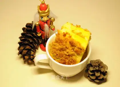 Cake of pine onions