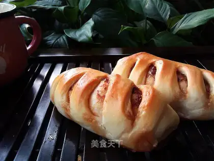 Hot rose sauce cones