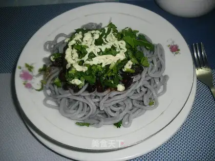 Meat sauce salad noodles