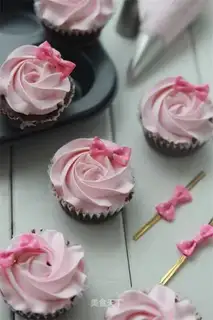 Berry Sweet Cupcake