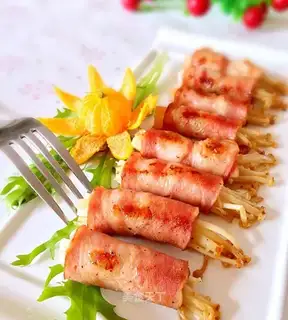 Bacon pins and mushrooms