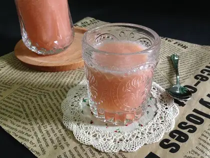 Strawberry apple juice