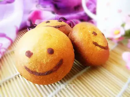 Smiley bread