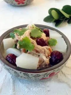 The radish red date duck bone soup