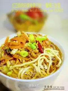 Hot and sour noodles
