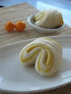 Pig trotters roll