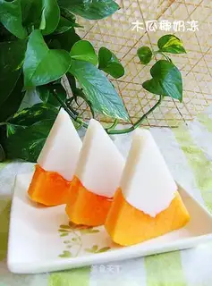 Papaya coconut milk jelly