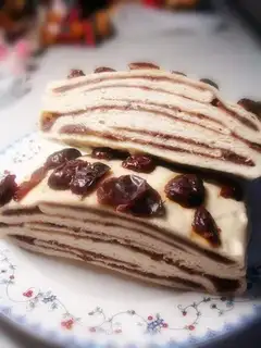 Bean paste and red dates reunion cake