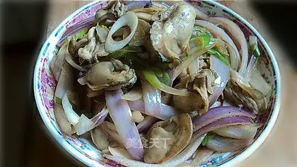 stir-fried oysters with onions