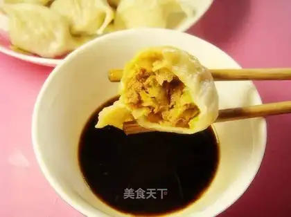Chinese cabbage and pork dumplings