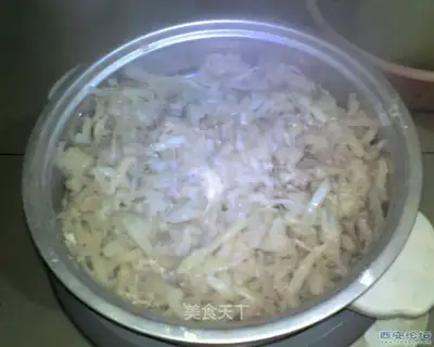 Wipe the potatoes