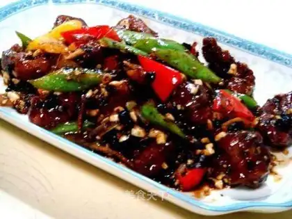 stir-fried pork and bones