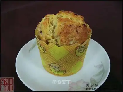 Bacon, onion, salty muffin