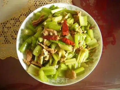 stir-fried frozen tofu with celery