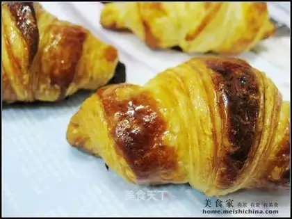 croissant bread