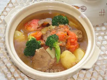 Tomato beef soup