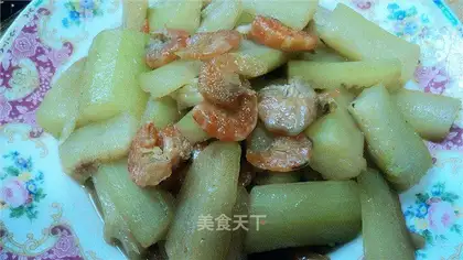 Braised zucchini with dried shrimp