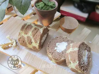 A giraffe cake roll