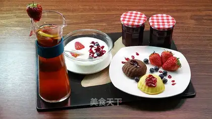 Strawberry blueberry jam
