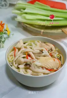 Chicken fowl mushroom soup noodles