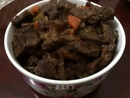 Red beef stew