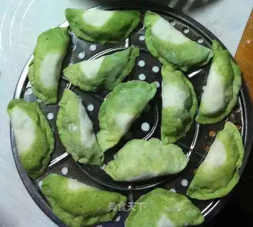 Two-coloured dumplings in the spring
