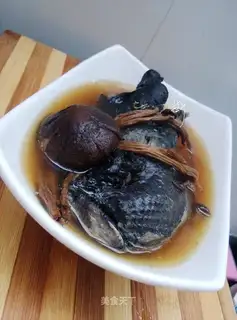 Tea mushroom chicken soup