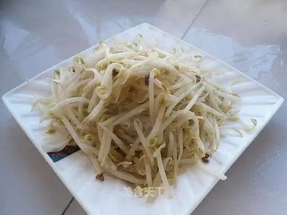 Green bean sprouts