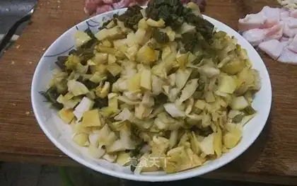 Sour pickles