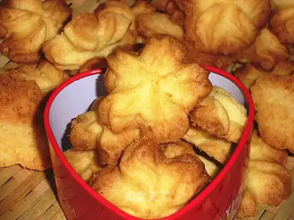 Cherry coconut cookies