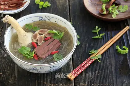 Duck blood fan soup