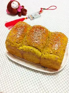 Pumpkin red bean toast