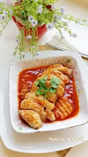 Hot chicken with red oil