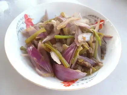 Celery onions